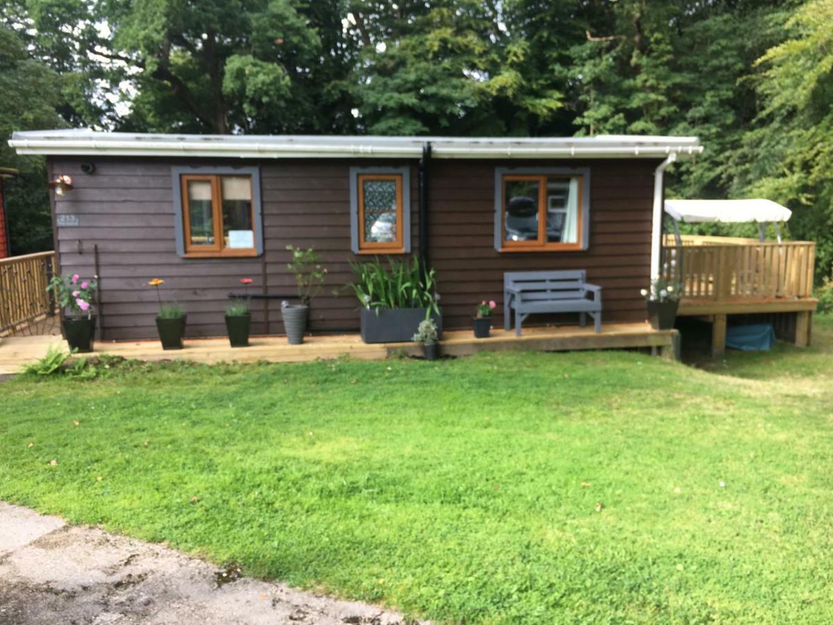 Scarlett Cabin Glan Gwna Caernarfon Exterior foto